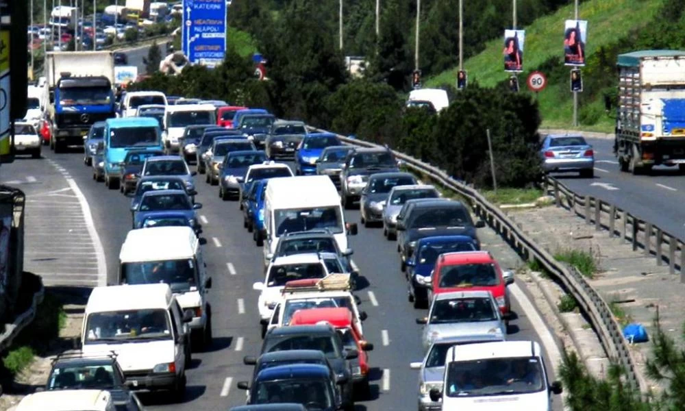 Θεσσαλονίκη: Αυξημένη κίνηση στο δρόμο προς Χαλκιδική